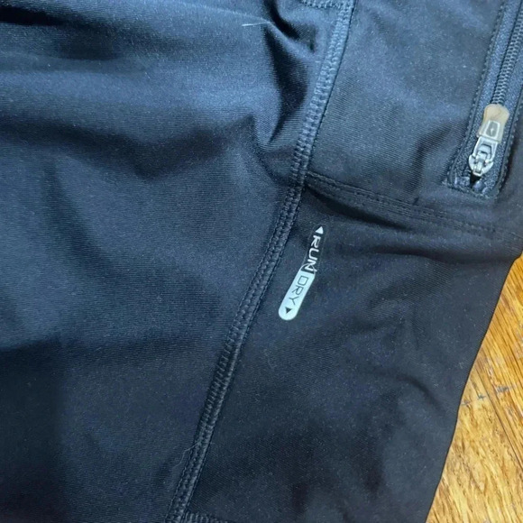 Saucony black shorts large - Picture 7 of 9